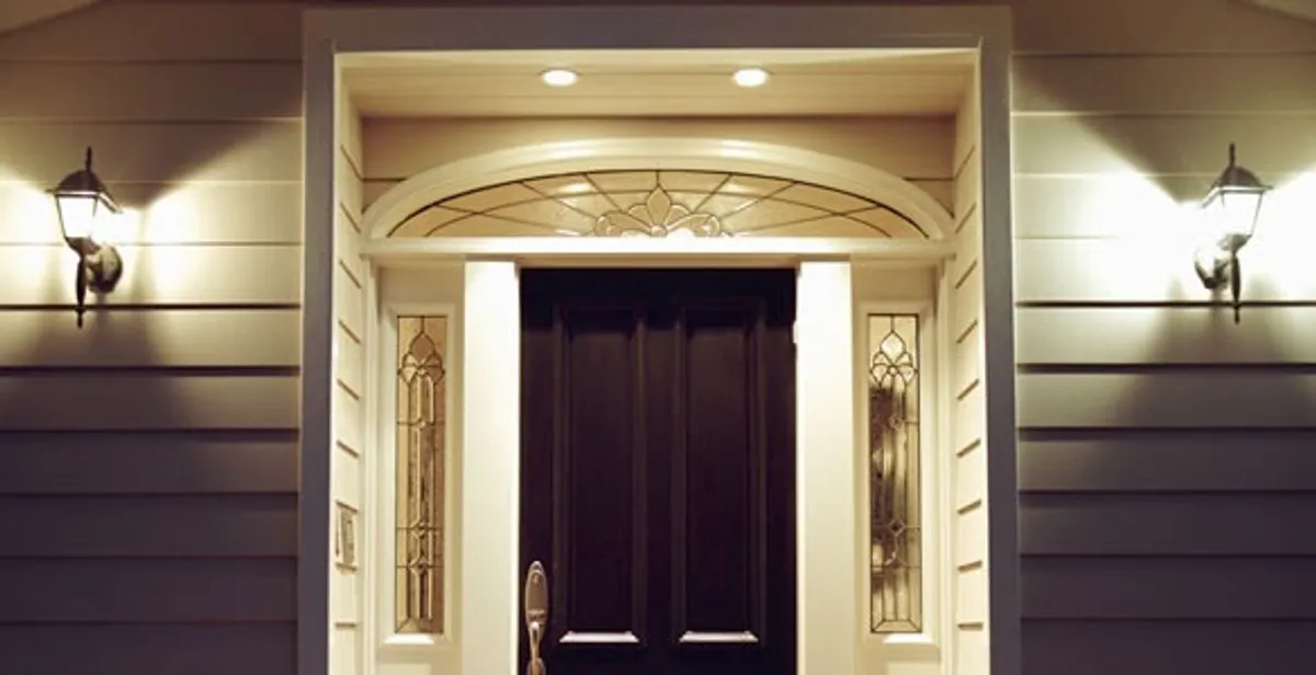 security light installation services with professionally installed entryway lighting in West Palm Beach, FL